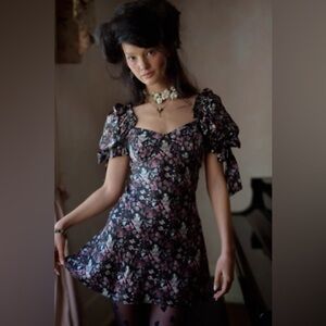 Selkie Tuxedo Mini Kitty Print!